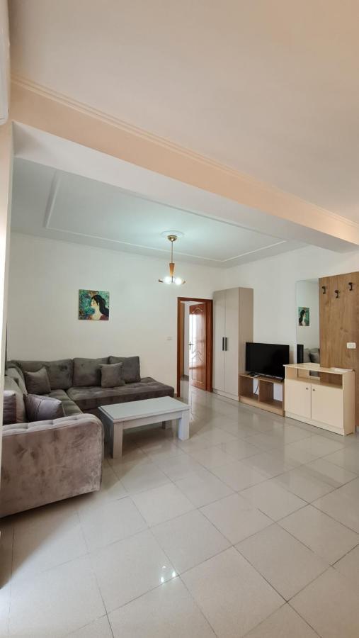 Heming-Way Hotel Драч Екстериор снимка