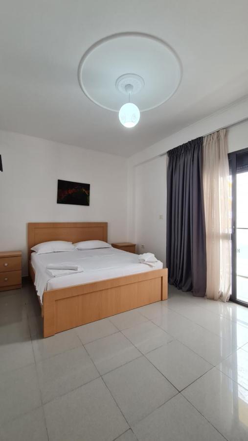 Heming-Way Hotel Драч Екстериор снимка